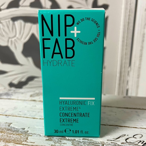 Nip+Fab Hydrate Extreme 4, Hyaluronic Fix, 2% Concentrate Drops, 1.01 fl oz - Picture 2 of 4